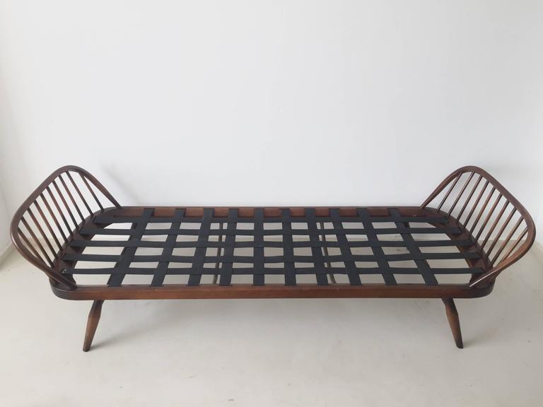 Studio Meridian model 355 sofa designed by Lucian Ercolani 1950s
