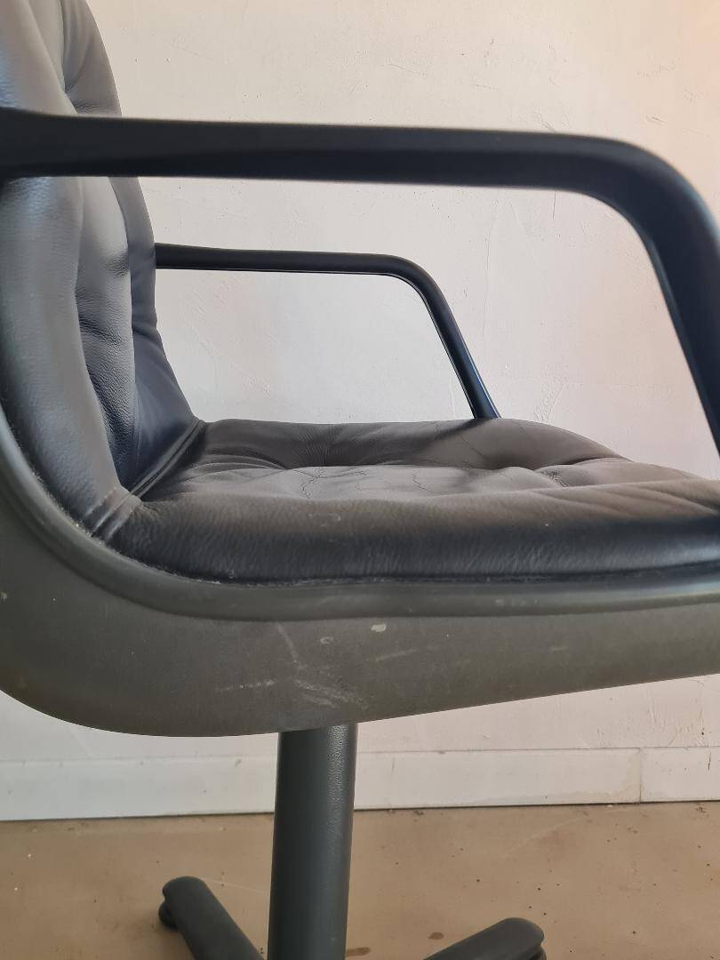 Stellcase Strafor Randall Buck DLG armchair by Pollock for Knoll