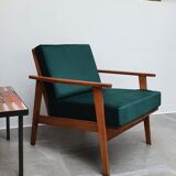 Fauteuil style scandinave en velours vert forêt