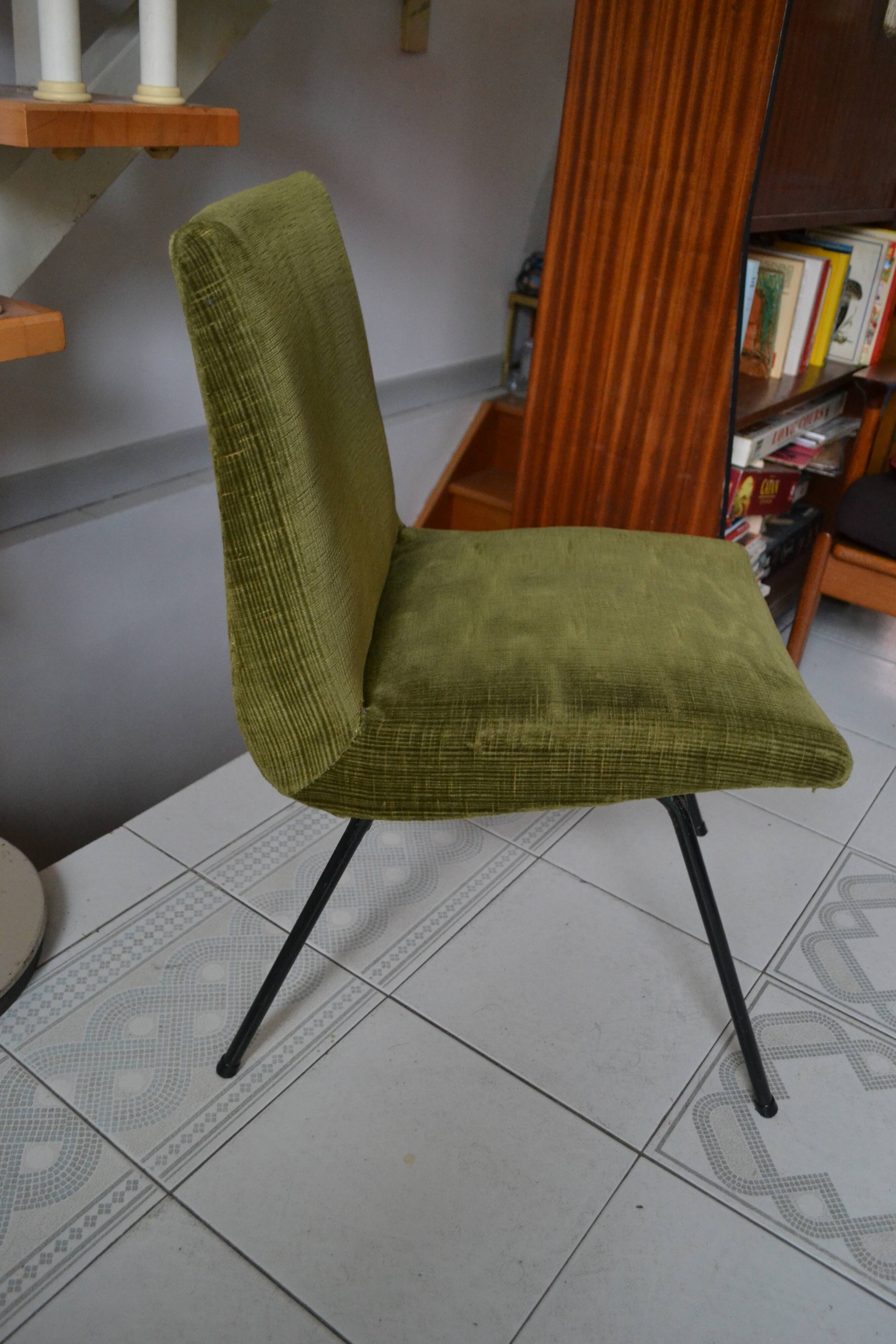 Pierre Paulin chair for 50s TV furniture