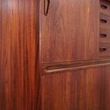 Buffet haut en teck, design danois, années 1970, production : Danemark