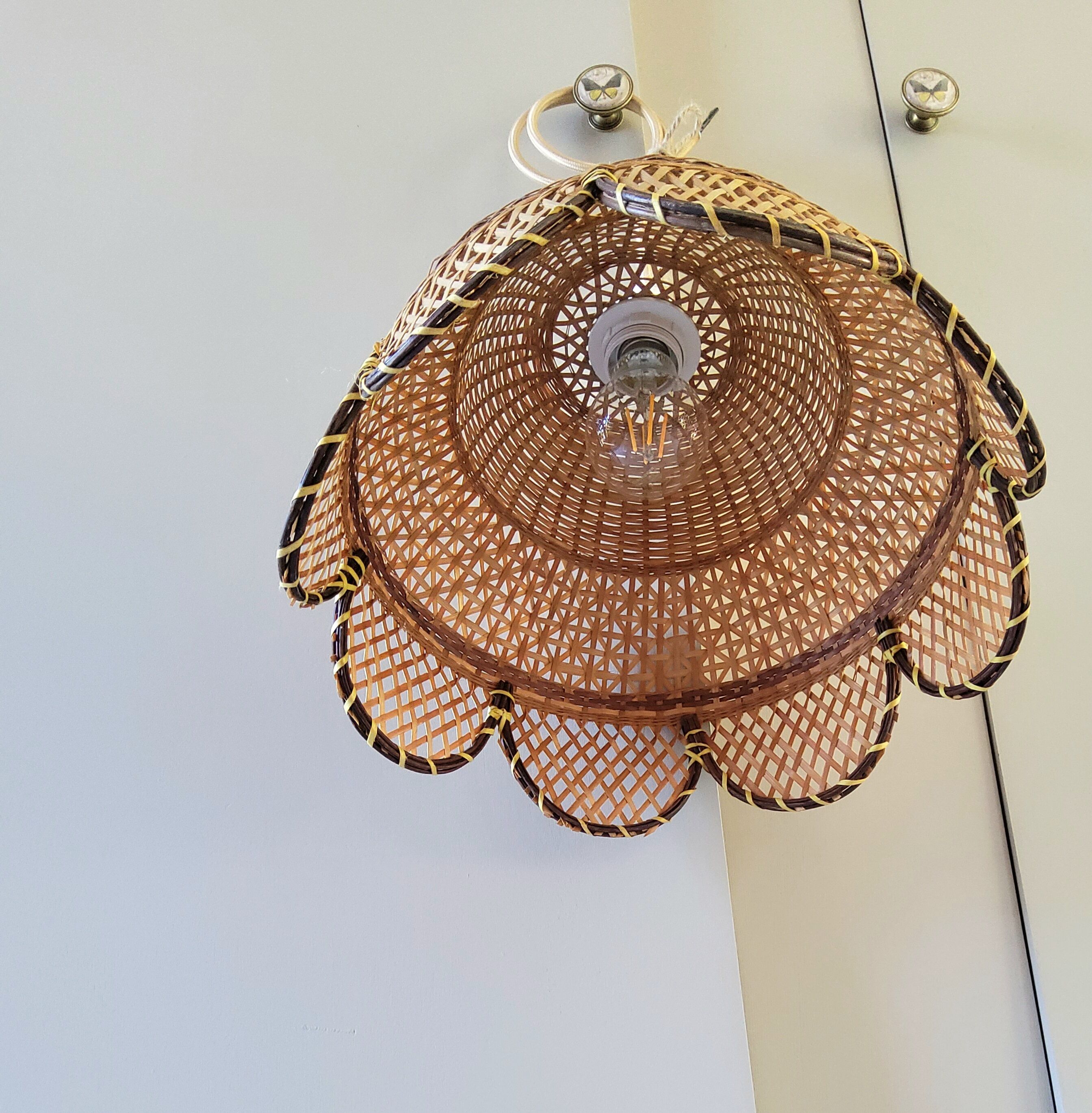 Canned rattan suspension