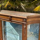 Showcase in walnut Louis XVI Style