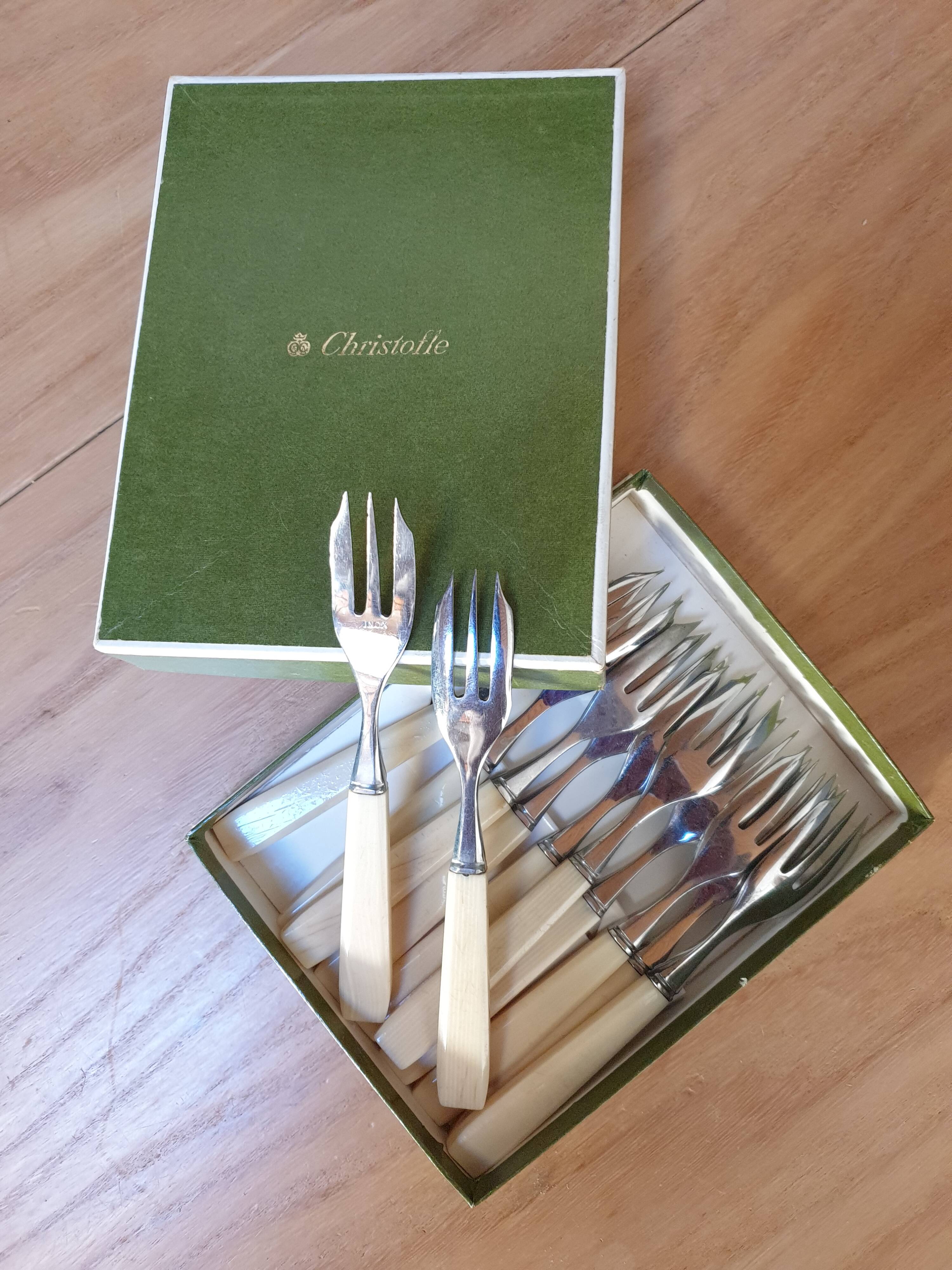 Christofle horn and stainless steel dessert forks