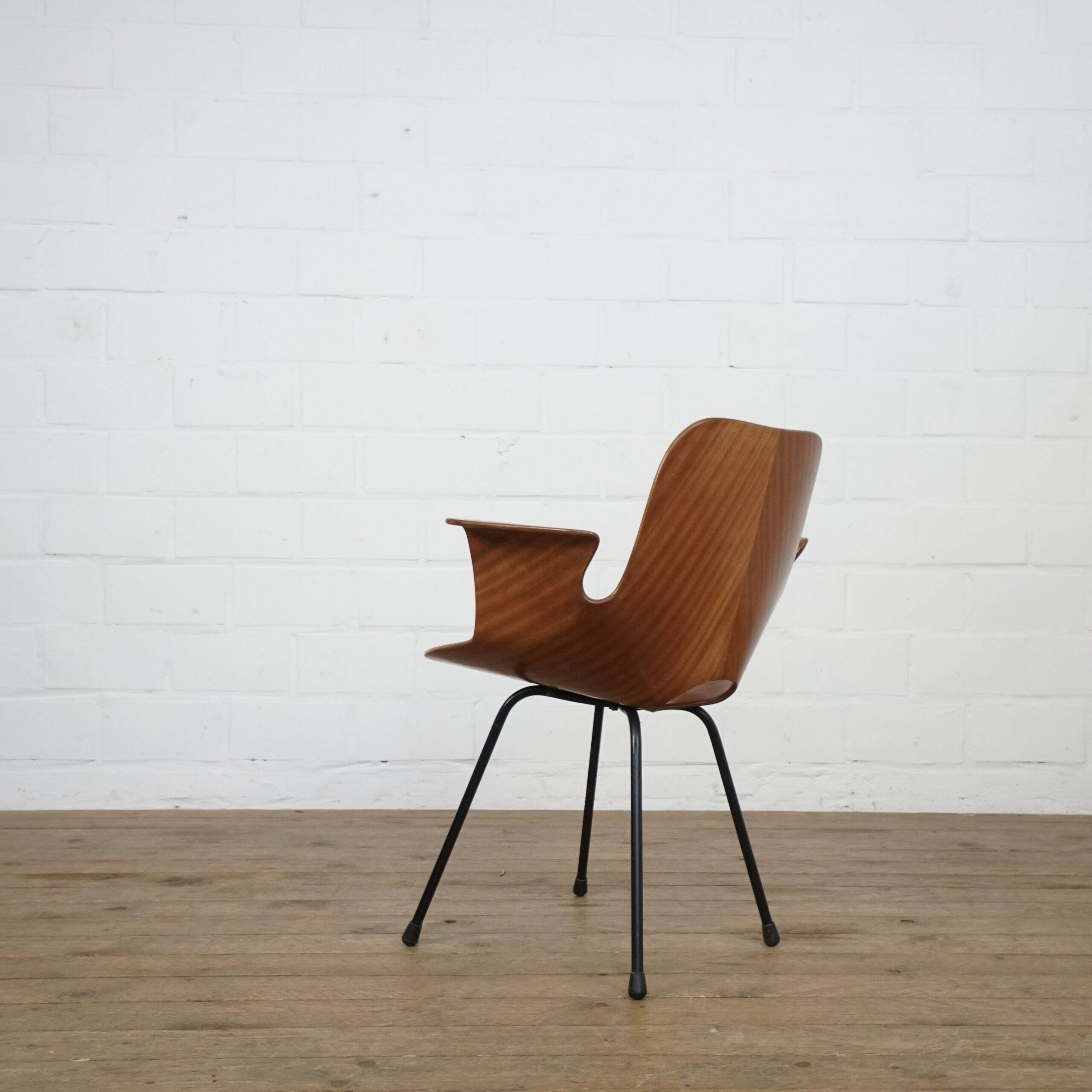 Set of 6 Italian Vittorio Nobili Medea chairs with armrests for Fratelli Tagliabue