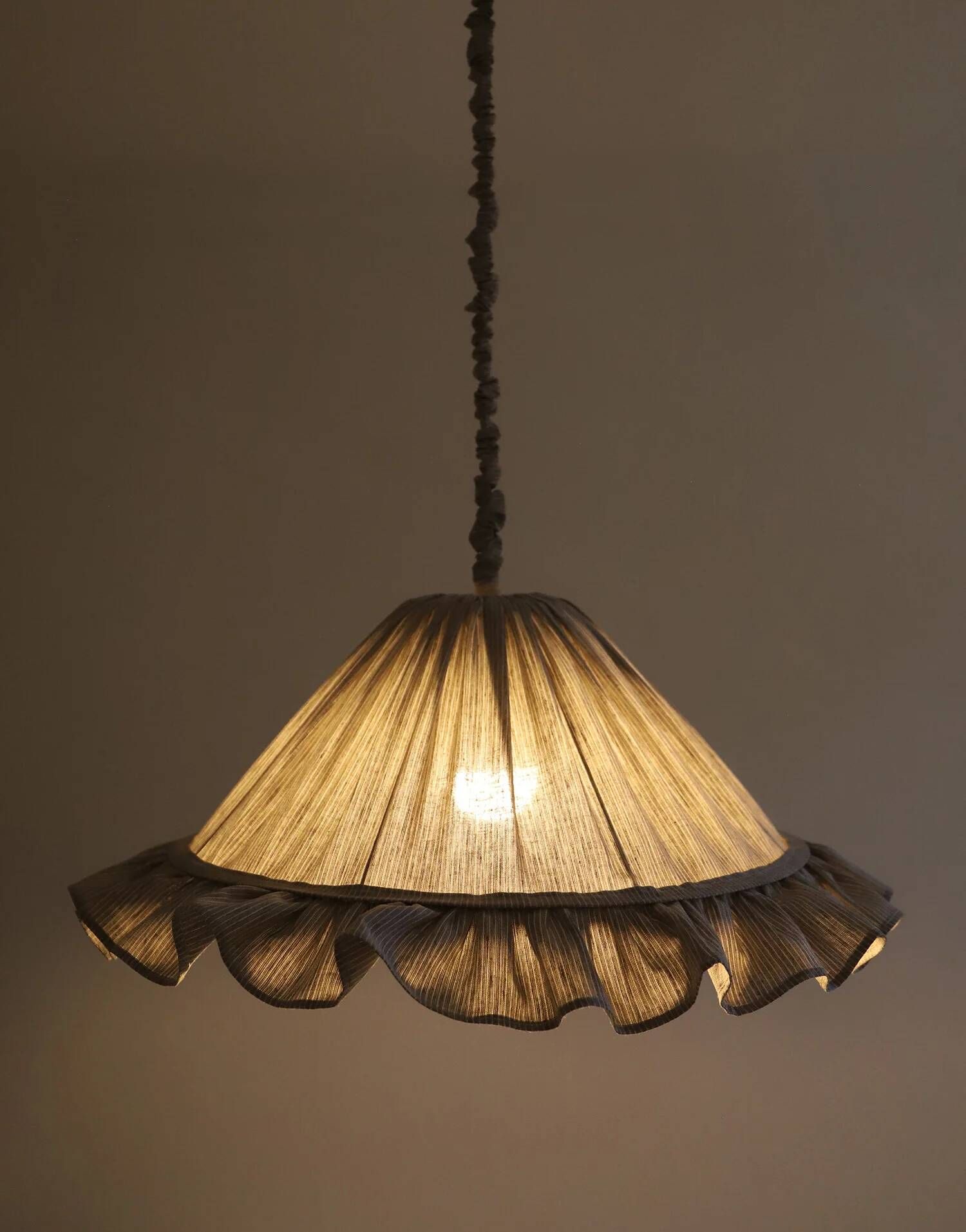 Suspension Emilia, pleated lampshade with frills, grey stripes.