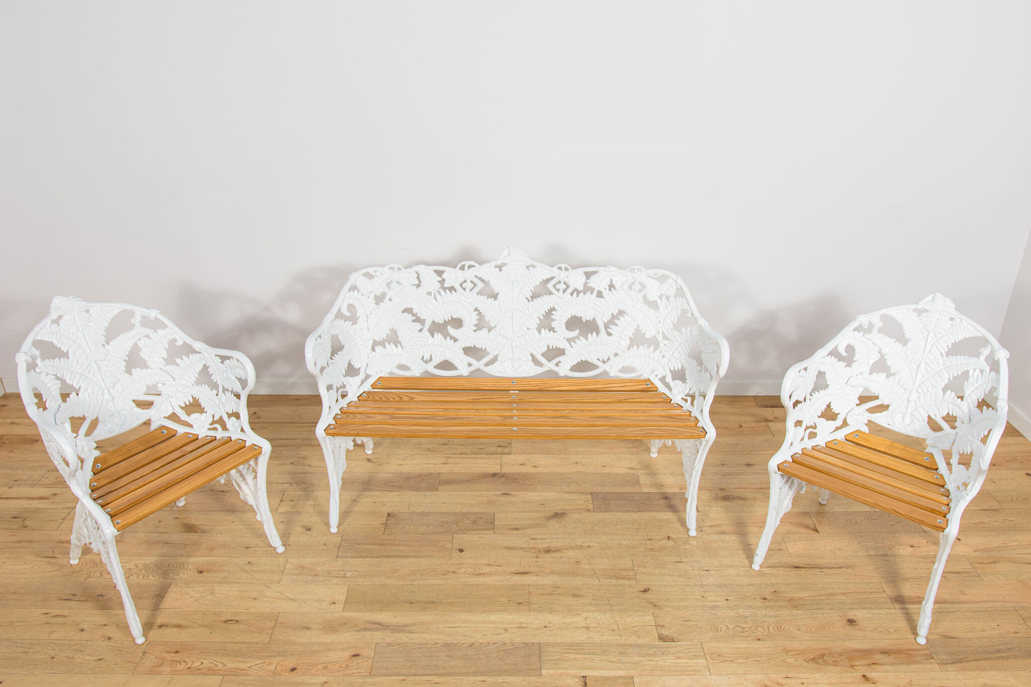 Victorian Style Coalbrookdale Garden Set – Bench and Two Armchairs, United Kingdom, 1950s, Set of 3