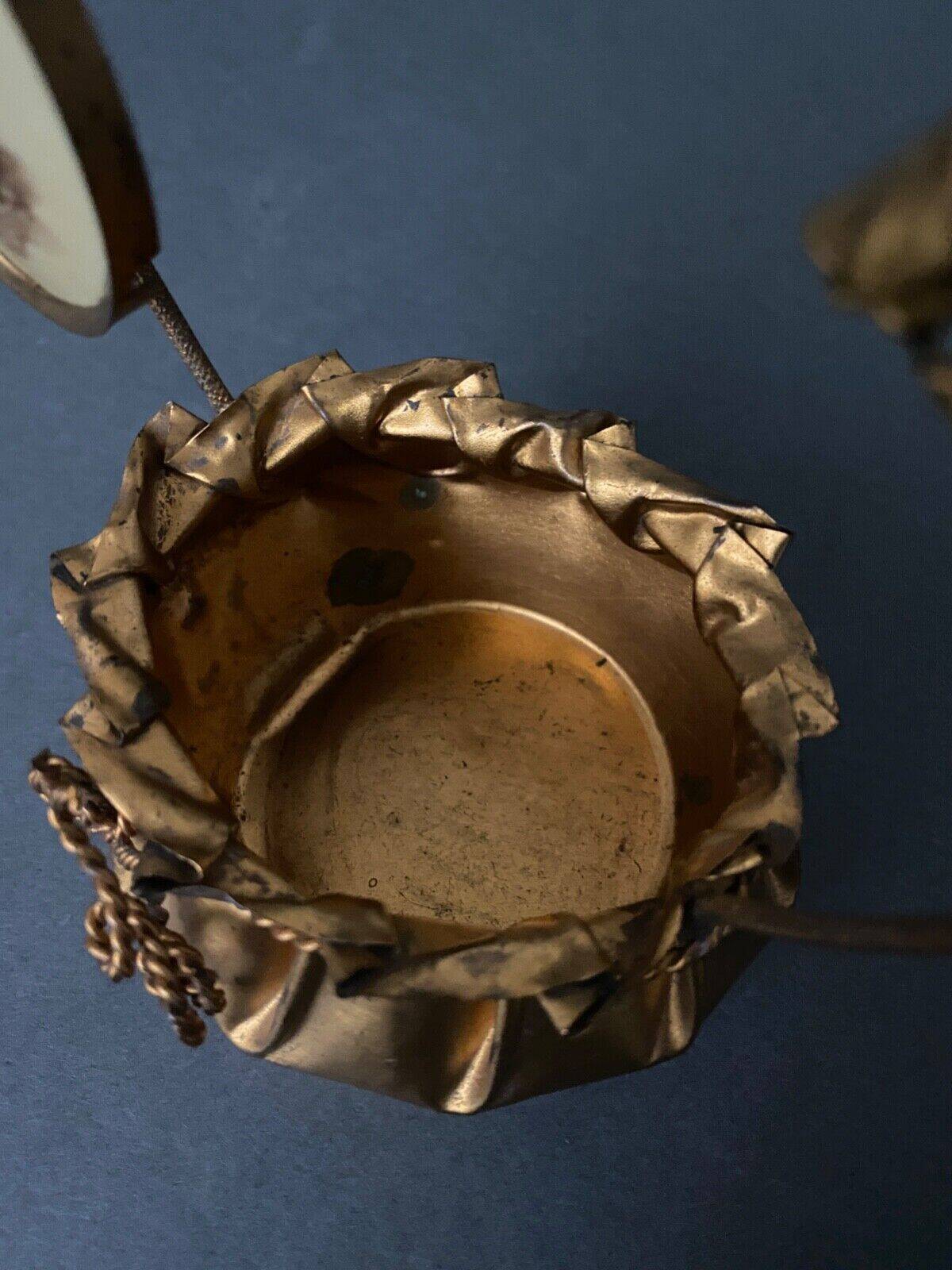 Golden metal basket Napoleon III 19th century foliage decoration religious medallion