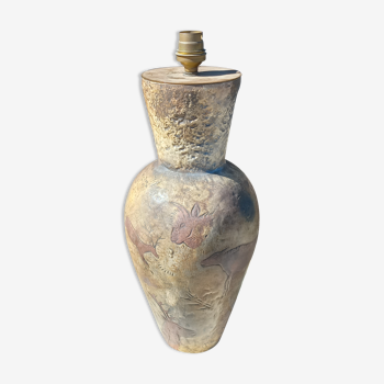 Pied de lampe en céramique signé Armen décor pariétal des années 50