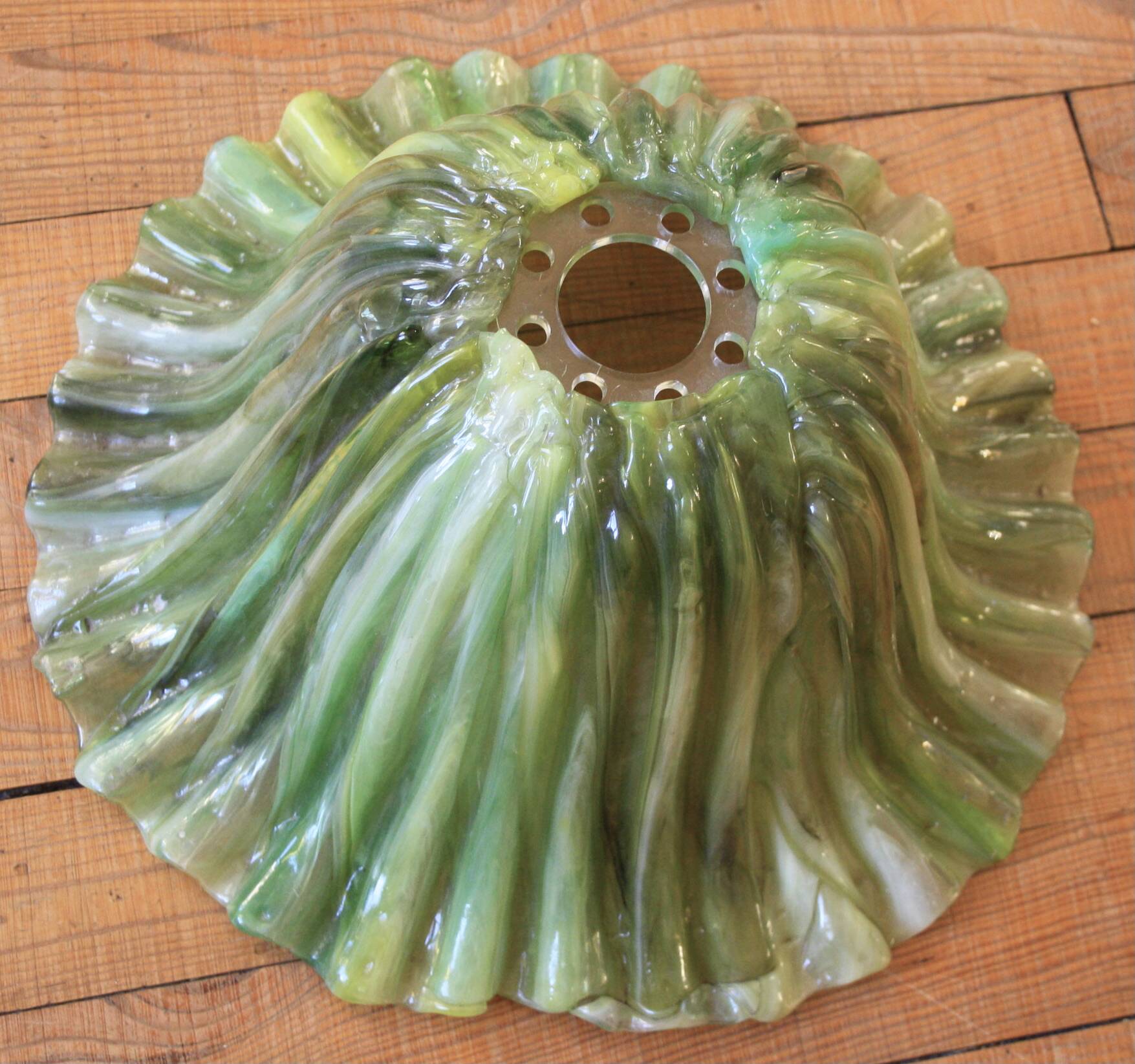 Green flower suspension