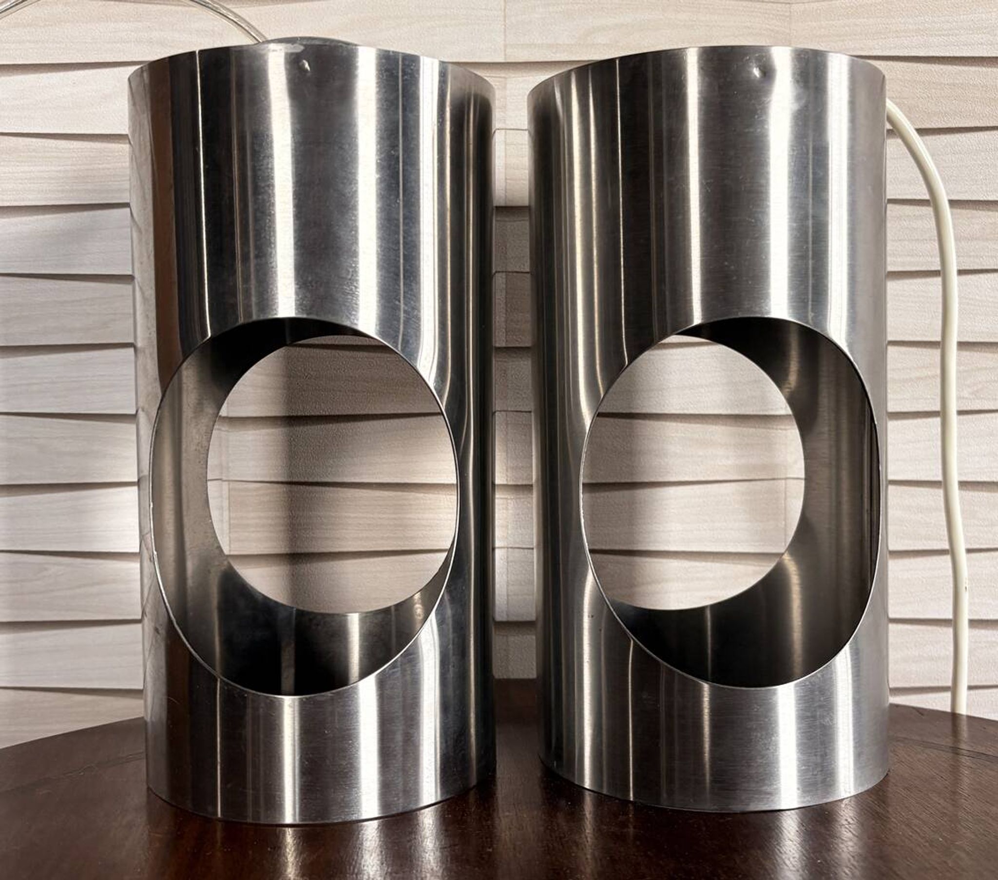 Large pair of Space Age / UFO design lamps in chrome steel – sculpture l