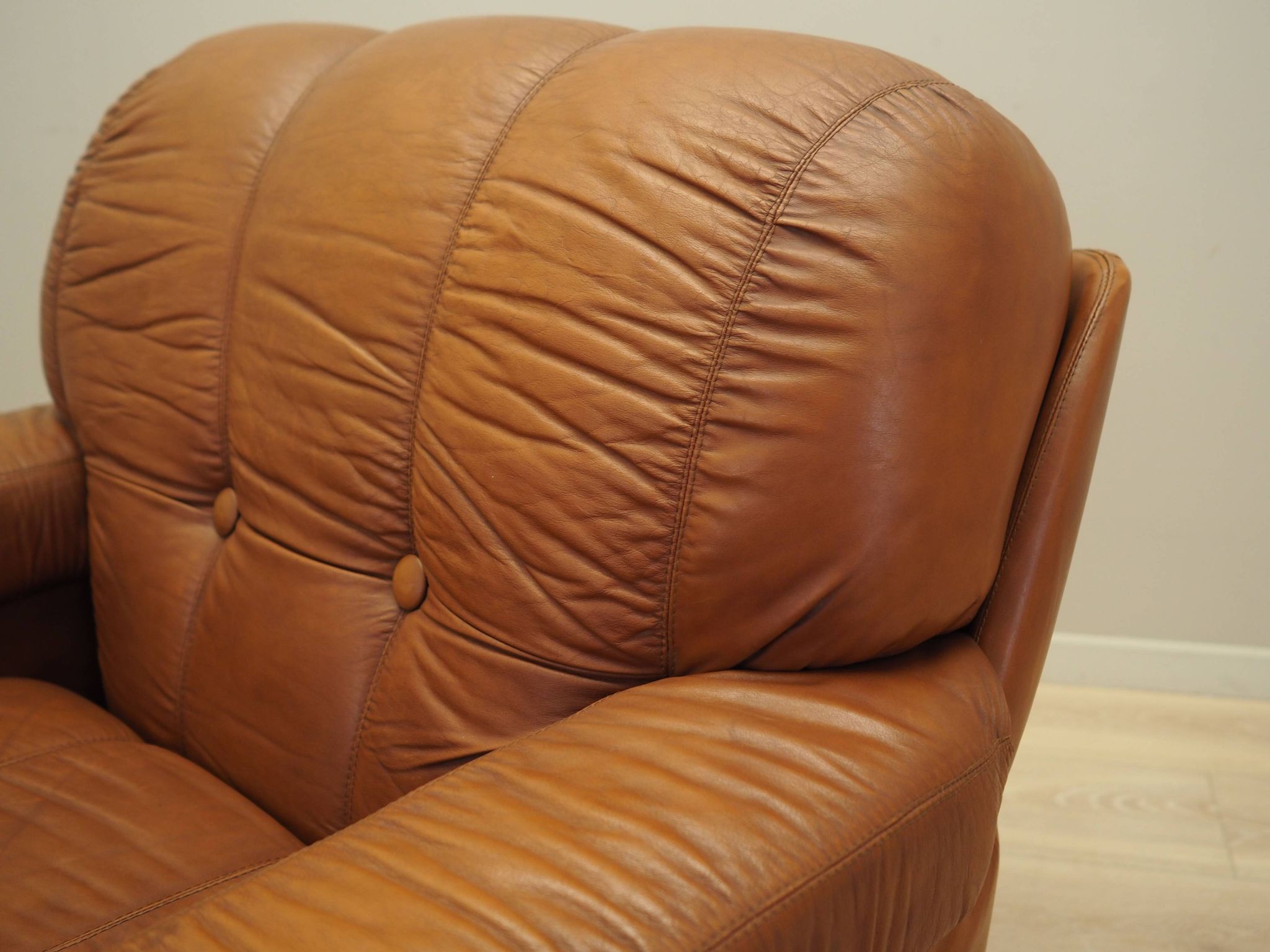 Fauteuil marron, design italien, années 1970, production : Italie