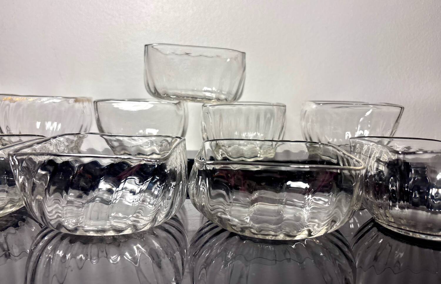 Daum cups 9p. Venetian Ribs