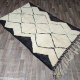 Traditional handmade wool rug, size 1.4/2.6 m.