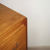 Dresser with compass feet of the 1950s