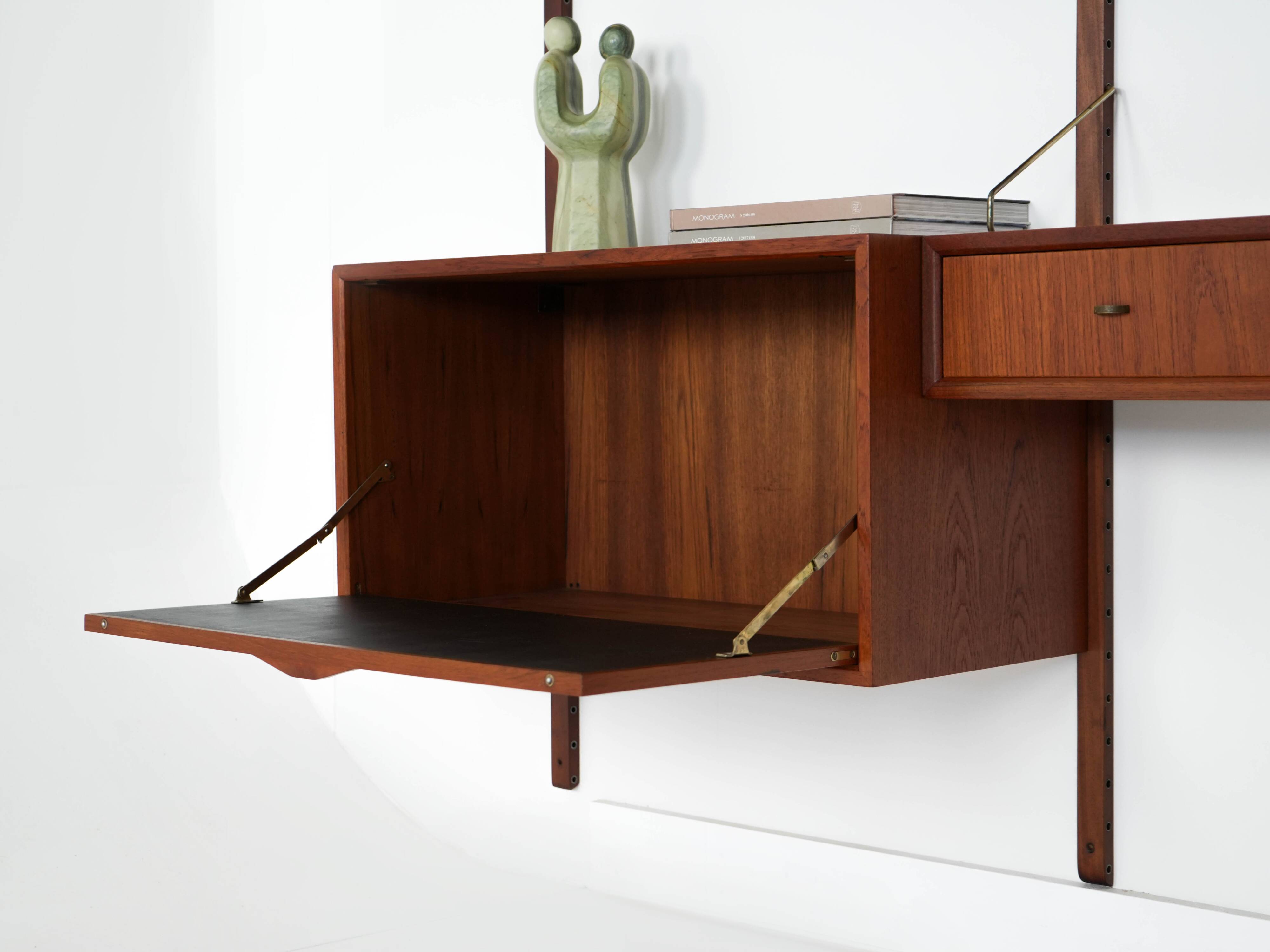 Teak shelving unit, Danish design, 1960s, designer: Poul Cadovius