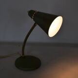 Lampe de bureau en métal vert du milieu du siècle, années 1950