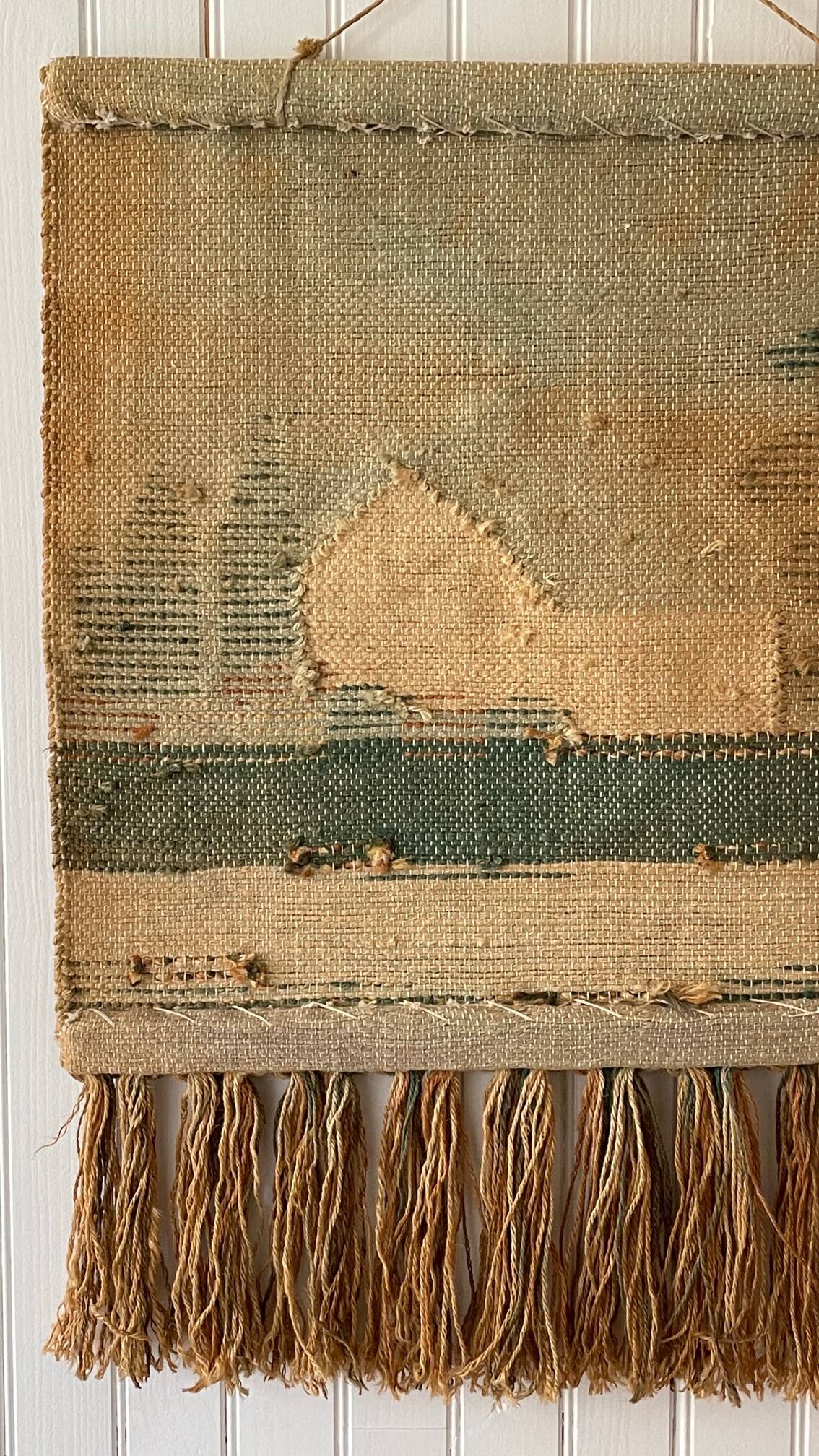 Decorative jute tapestry from the 1970s