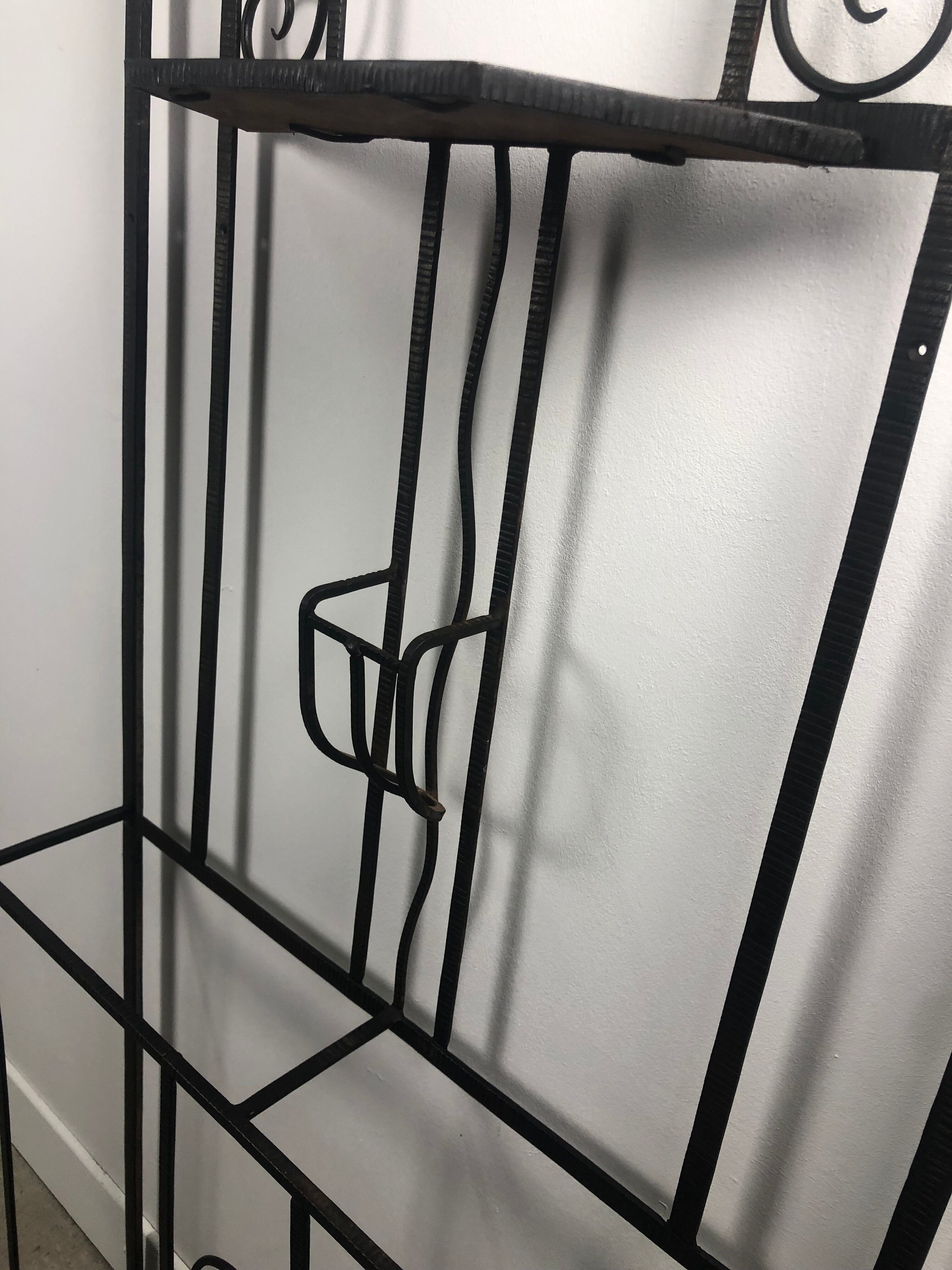 Cloakroom / Art Deco period coat rack in black wrought iron