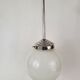 Suspension globe en verre opalin