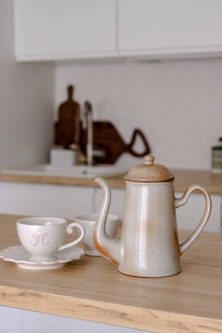 Enameled stoneware coffee pot
