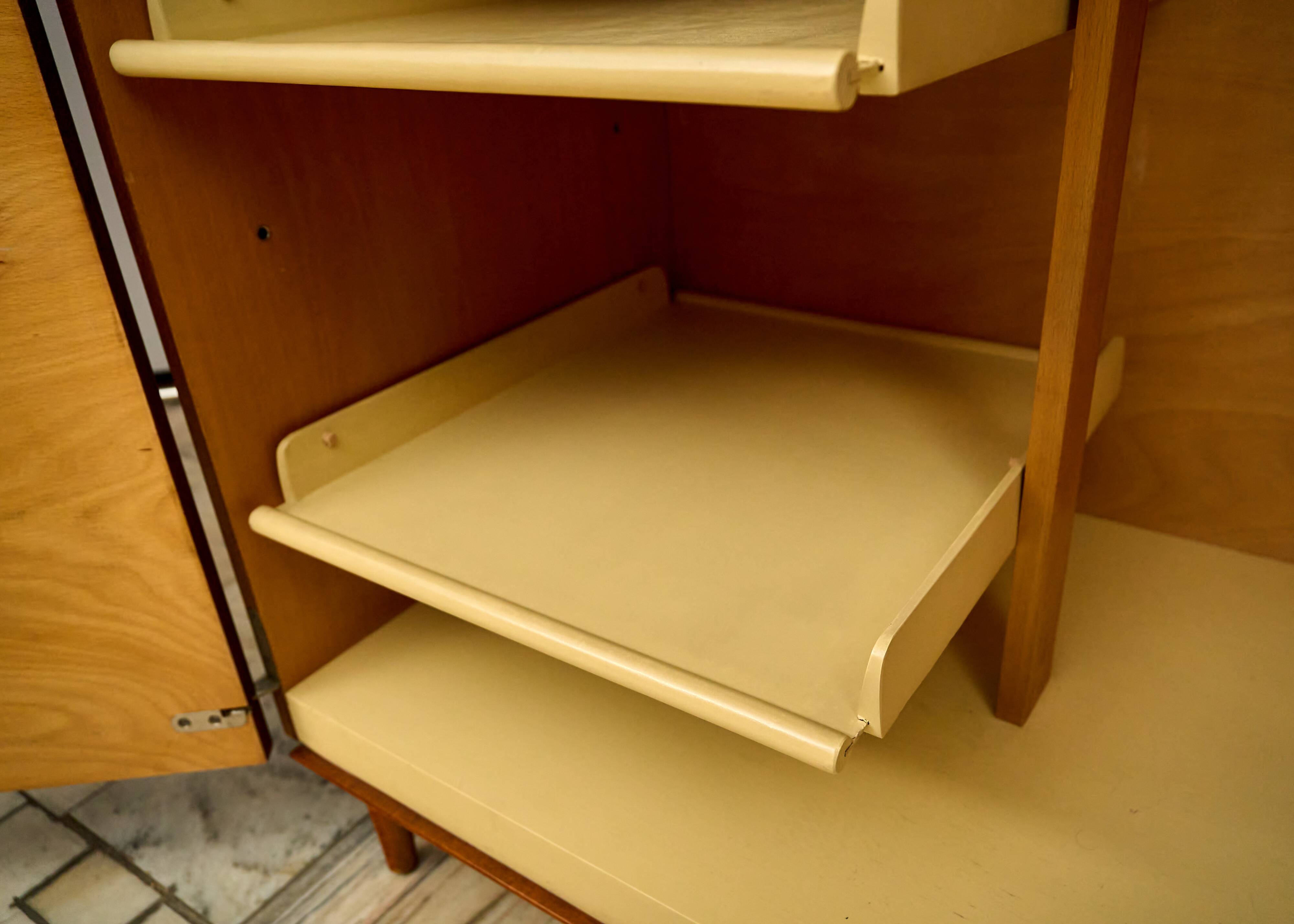 Vintage Wardrobe 1964 UP-Závody Czechoslovakia