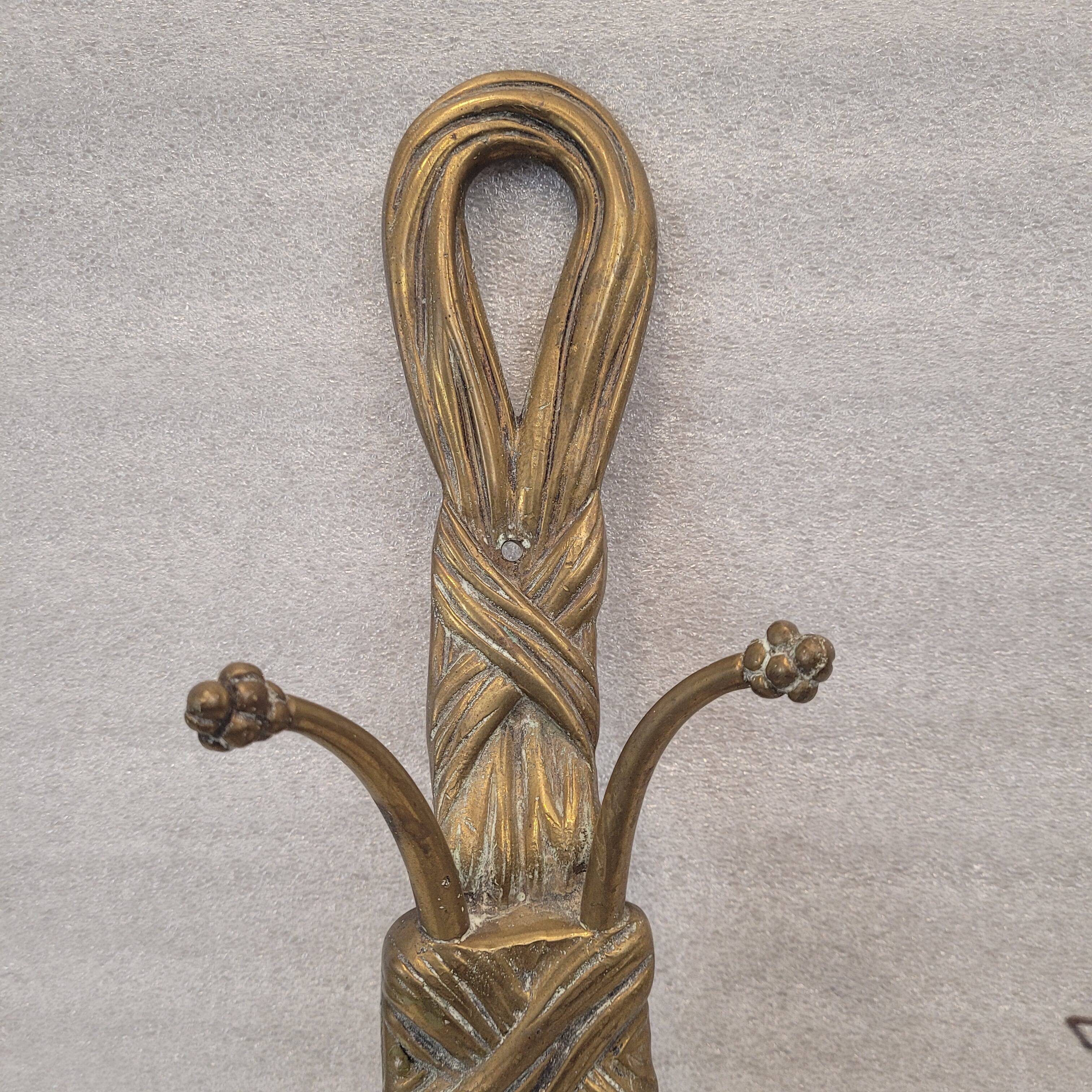 Applique en bronze style Louis XVI, France vers 1900
