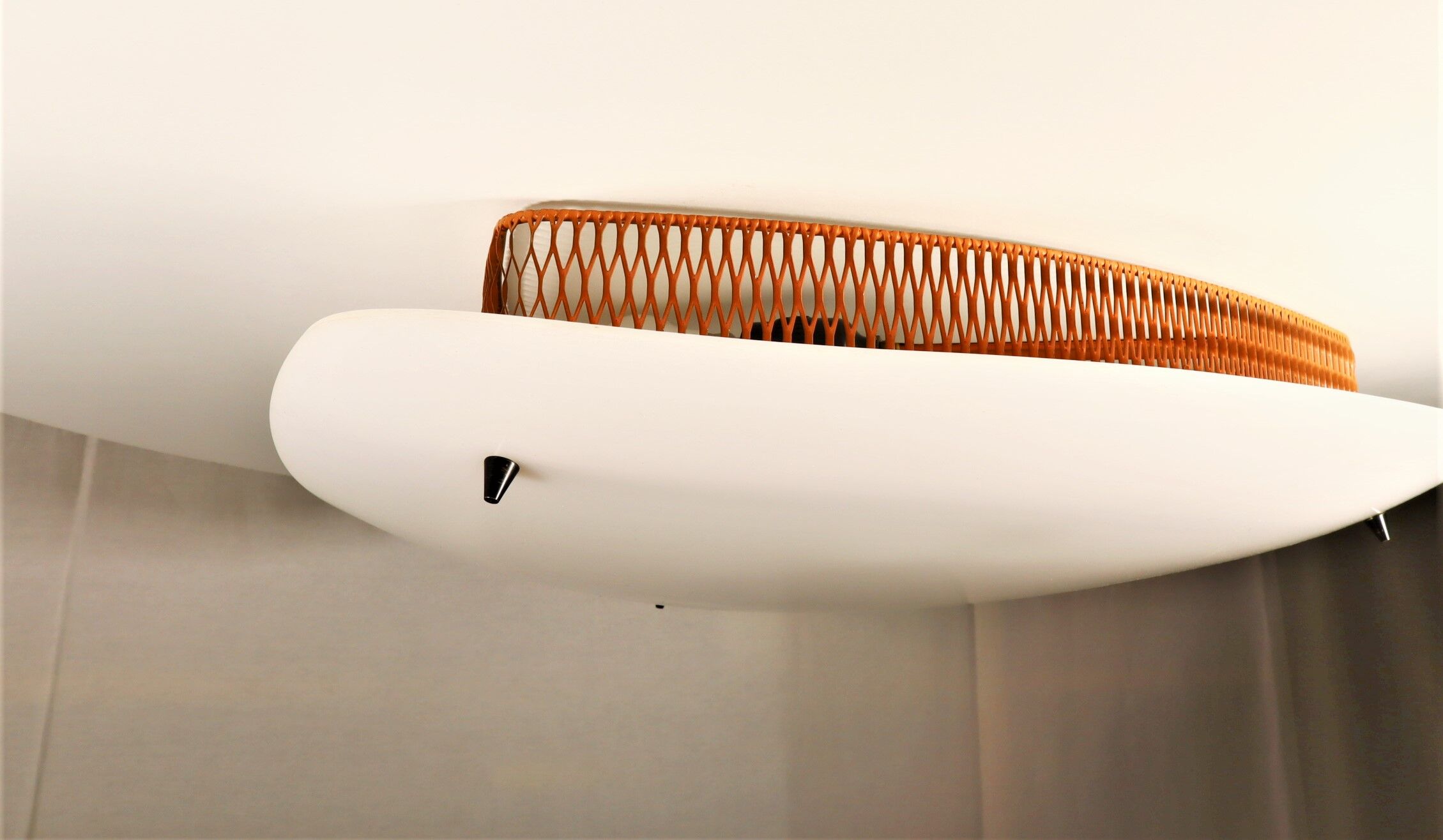 Plafonnier métal perforé 1950