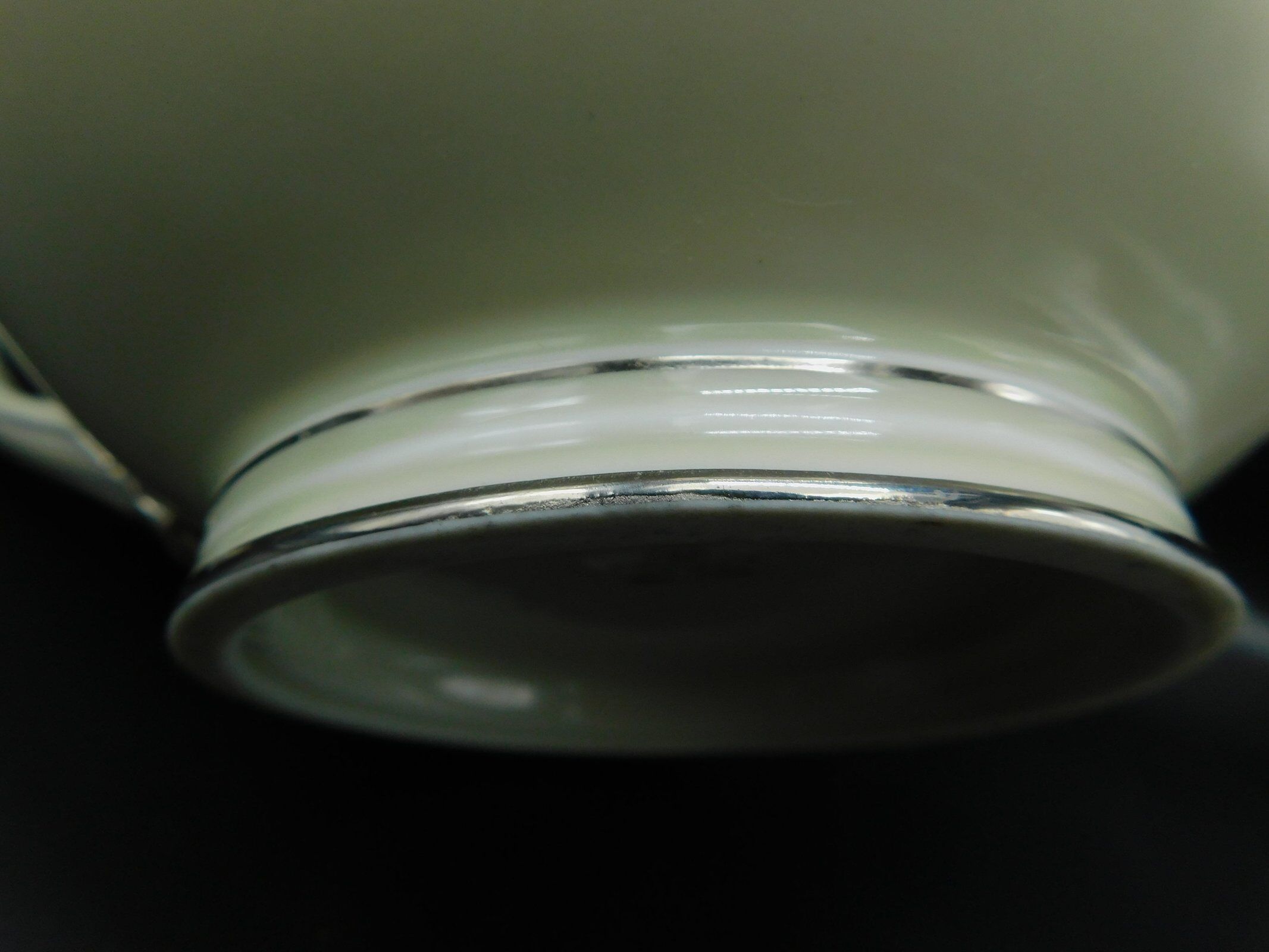 Théière Art Déco par Pirkenhammer, blanc et argent