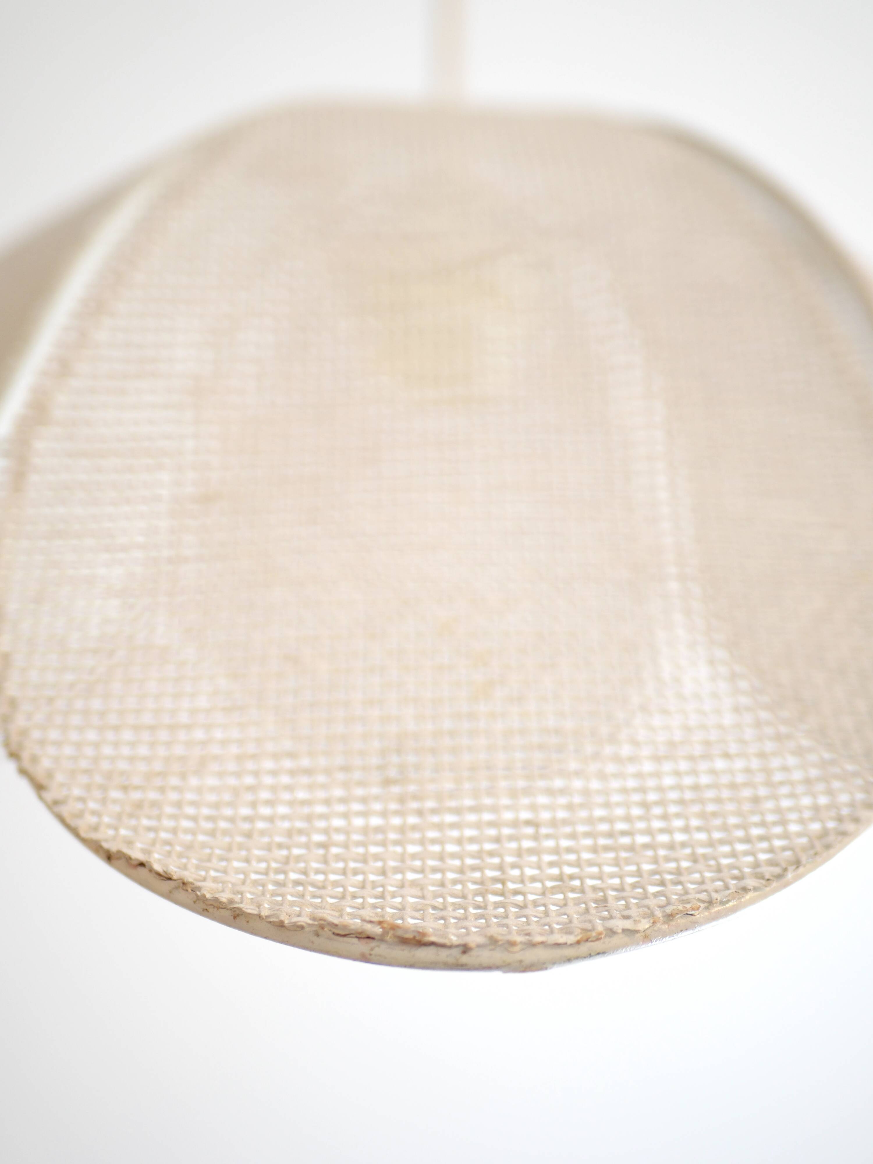 Vintage flower suspension