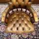 Fauteuil Chesterfield anglais classique