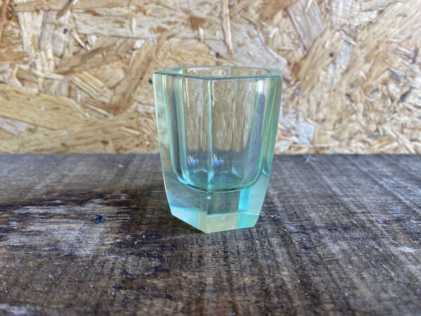 Série 6 verres anciens liqueur moser verre moulé uranium béryl art déc