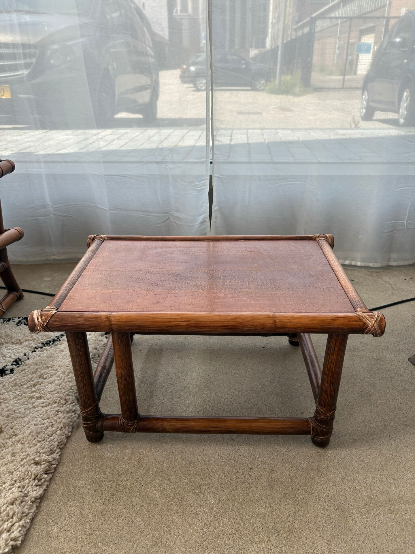 Fauteuils et table Mc Guire (ensemble de 3)