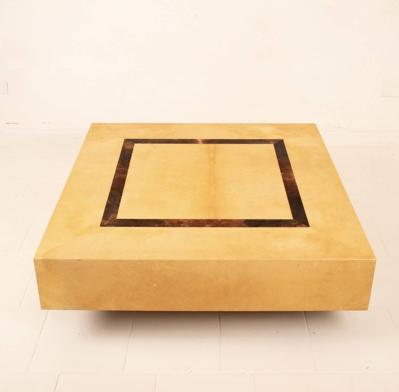 Table basse nucci valsecchi pour tura milano 1970 mod 3000d