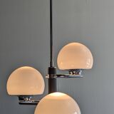 Lustre Space age with 3 lights in white opaline, Italy circa 1970.