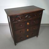 Particularly cool English chest of drawers. Dated (Charles 2 era). Made of solid oak with beautiful patina.