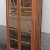 Armoire vitrée en bois