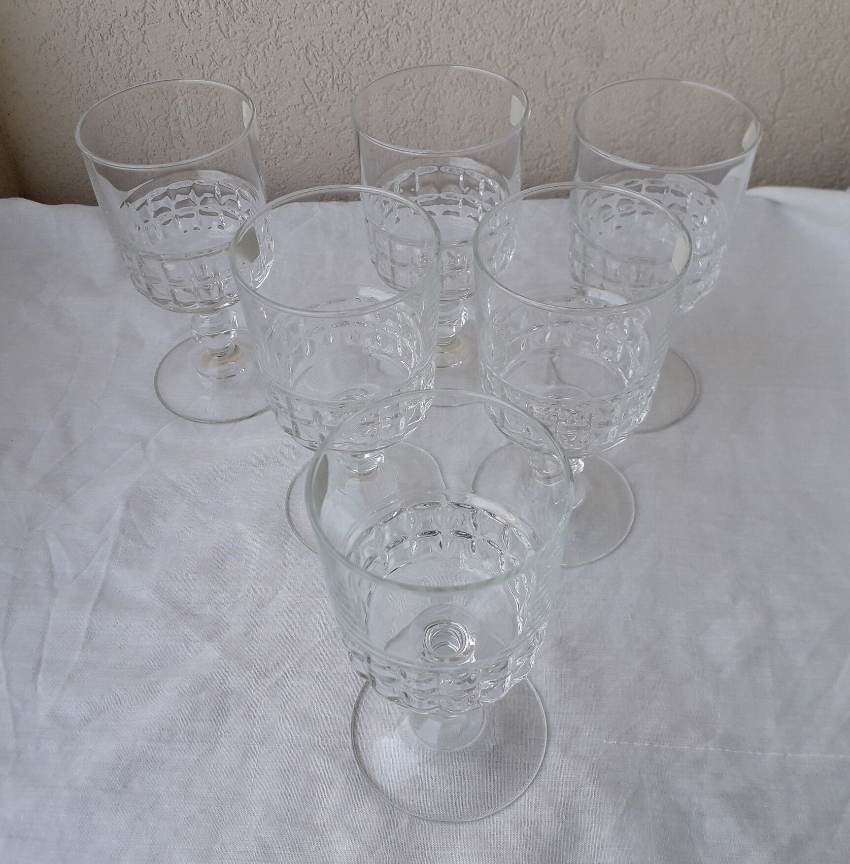 Footed glasses