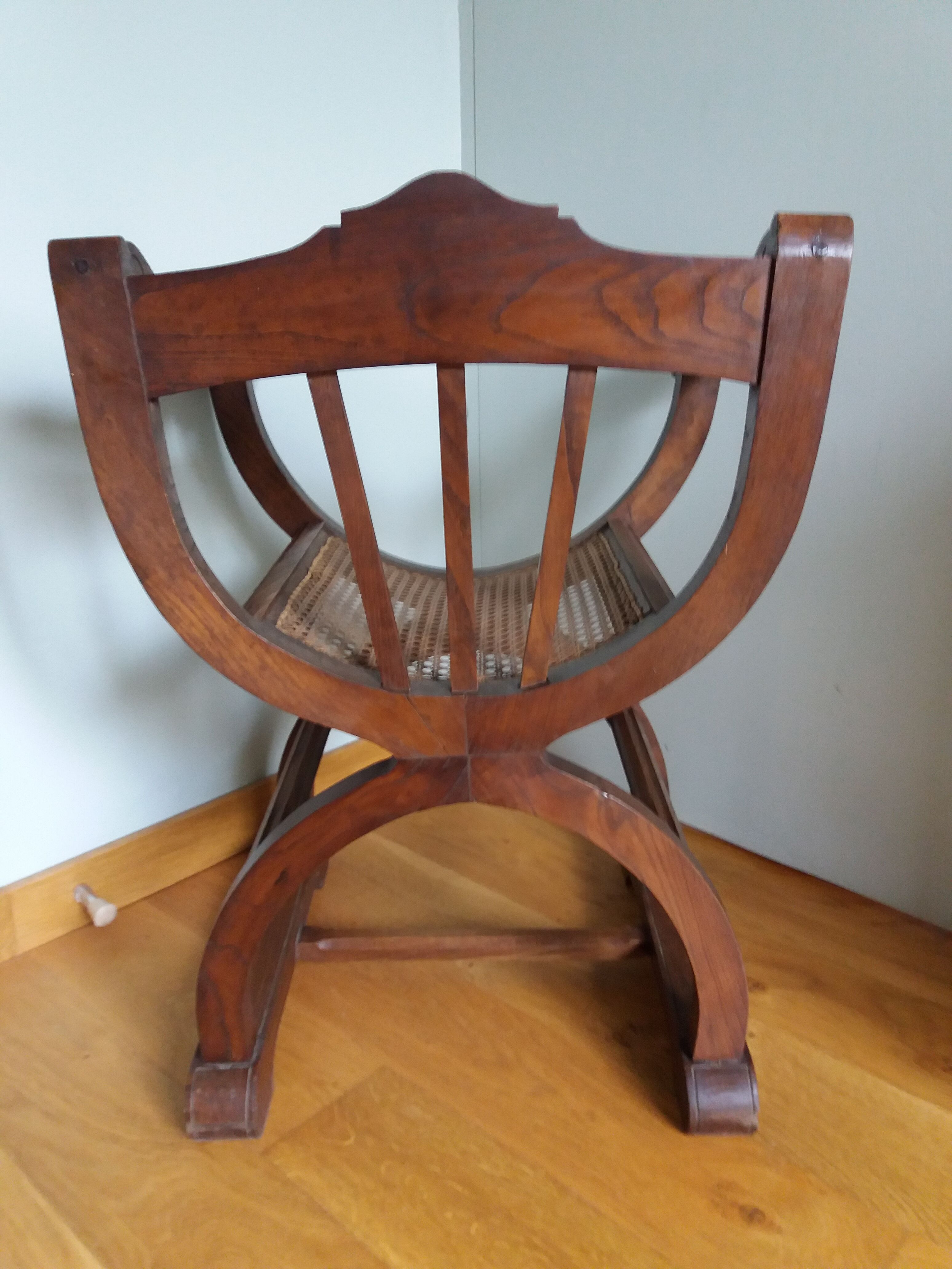 Armchair Curule Dagobert wood and rattan canning