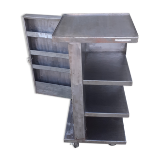 Metal service cabinet