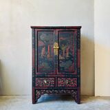 Antique Chinese cabinet in black and red lacquered wood – painted decoration on