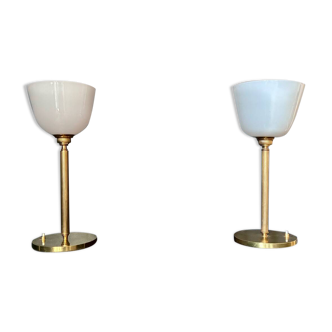 Pair of "Senator" lamps in brass and opaline.