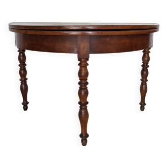 Folding half-moon table