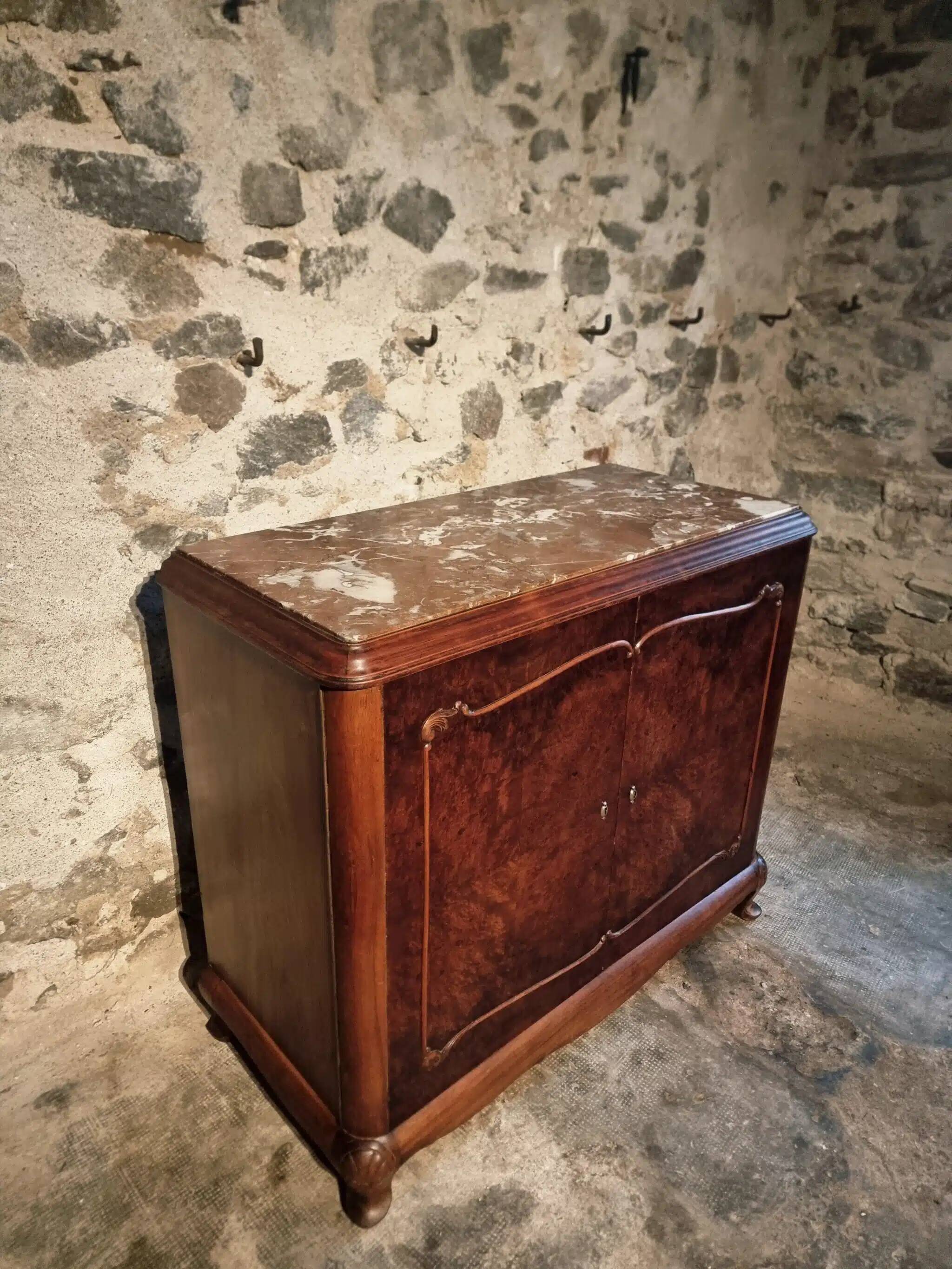 Buffet art déco français en noyer et acajou avec plateau en marbre, fin des années 1920