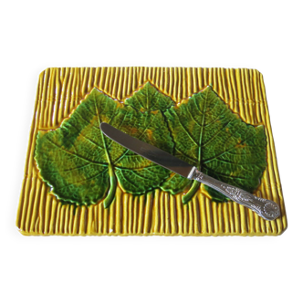 Very pretty cheese platter or trivet from Vallauris in very good condition