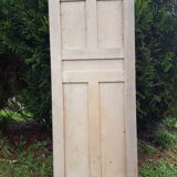 Old molded separation door