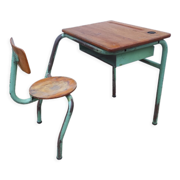 Ancien bureau d'enfant monobloc