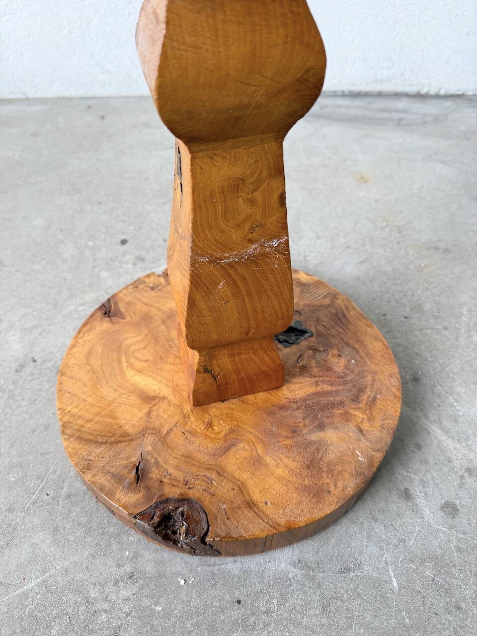 Tabouret artisanal en orme, art populaire