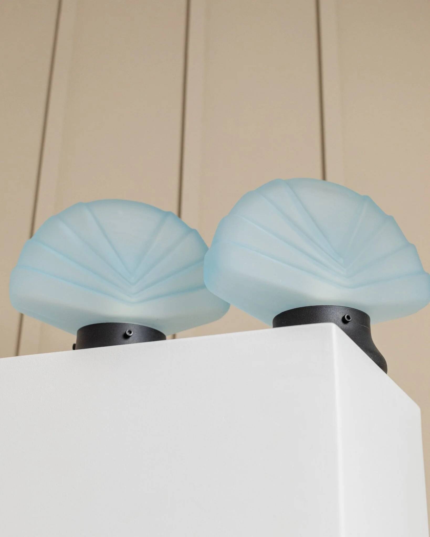 Set of 2 Murano glass shell lamps - light blue table lamp - vintage Space Age design Italy - 1980s