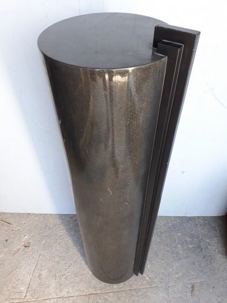 Column harness era 1980 design post modern